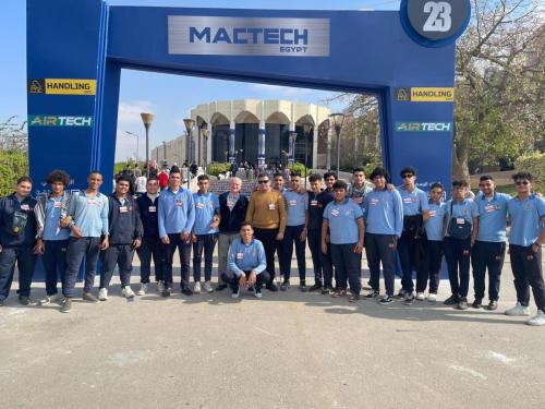 زيارة طلبة الصف الثالث ميكانيكا و كهرباء للمعرض الدولى للإلات الصناعية بالقاهرة